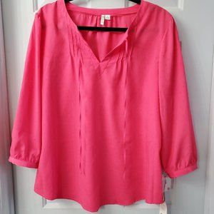 Elle magenta textured blouse